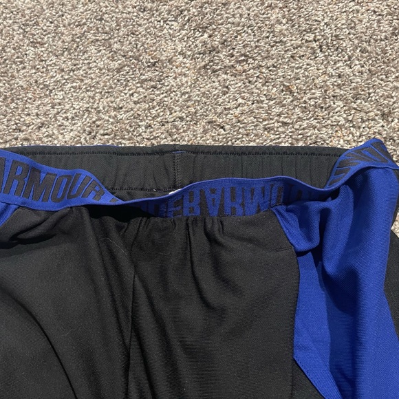 UA shorts size medium - Picture 3 of 4